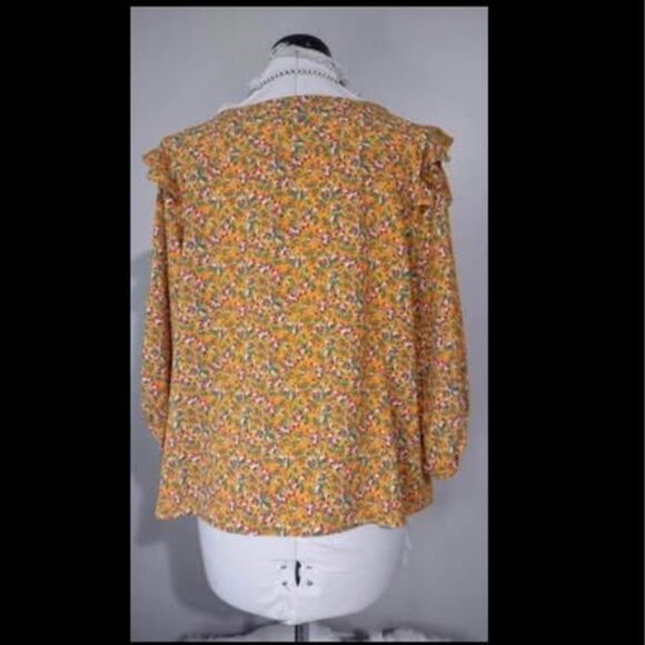 Blouse Medium W5 Ruffled taper Sleeve ruffle should pit-pit=21” length=23” C3047 - Picture 2 of 5